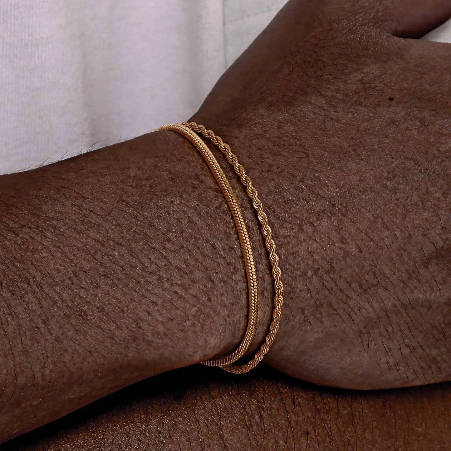 URBINO | ELEGANCIA METÁLICA MEDITERRÁNEA