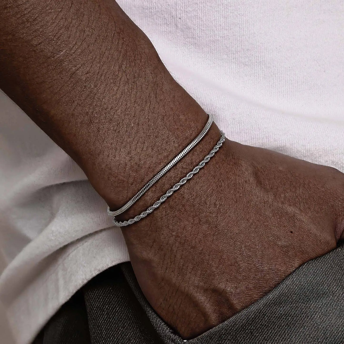 URBINO | ELEGANCIA METÁLICA MEDITERRÁNEA