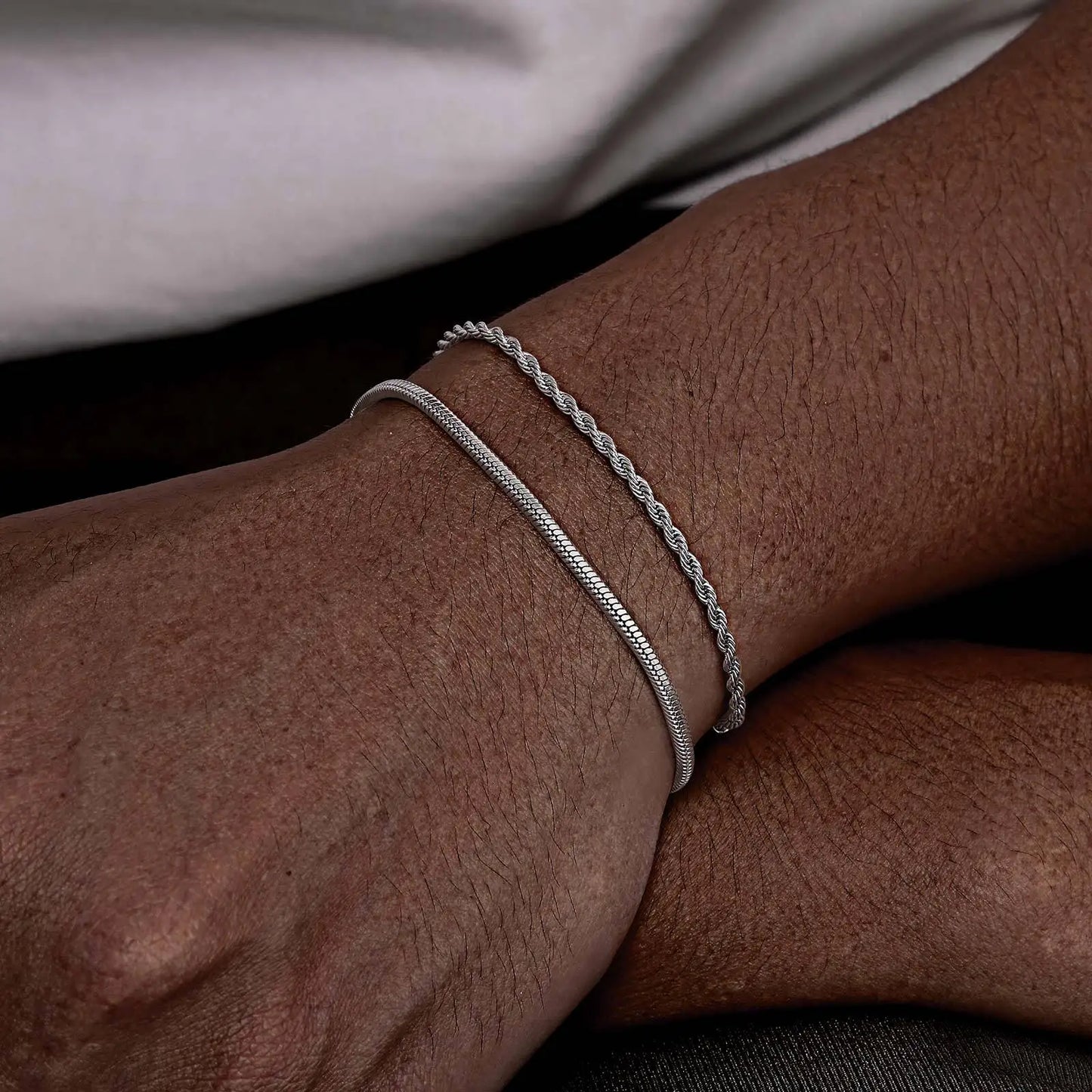 URBINO | ELEGANCIA METÁLICA MEDITERRÁNEA